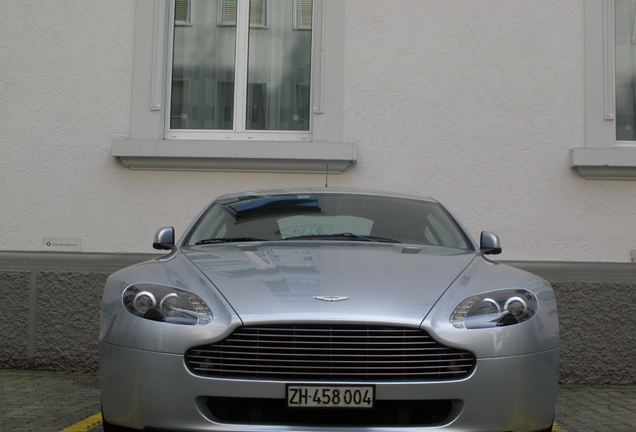 Aston Martin V8 Vantage