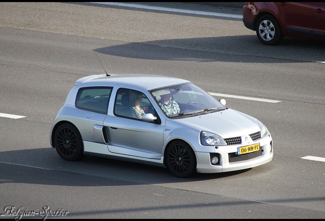 Renault Clio V6 Phase II