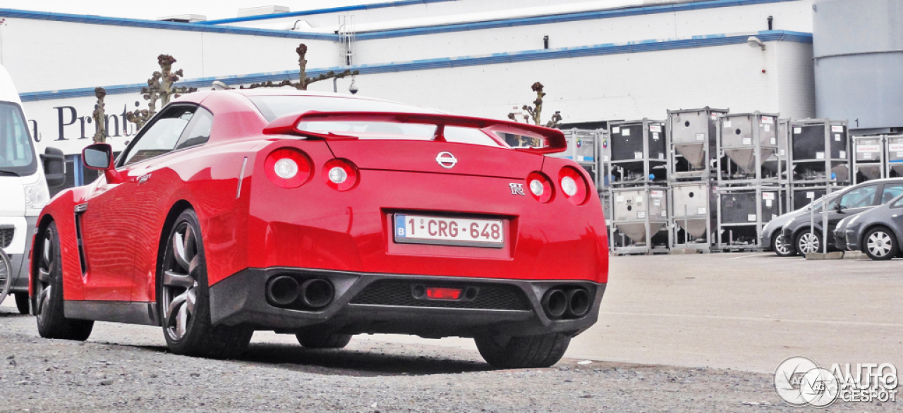 Nissan GT-R