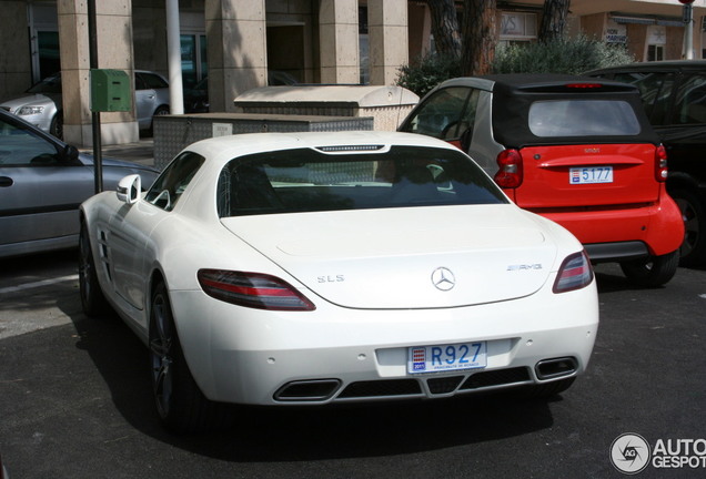 Mercedes-Benz SLS AMG