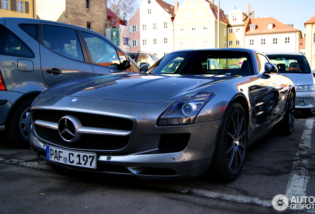 Mercedes-Benz SLS AMG