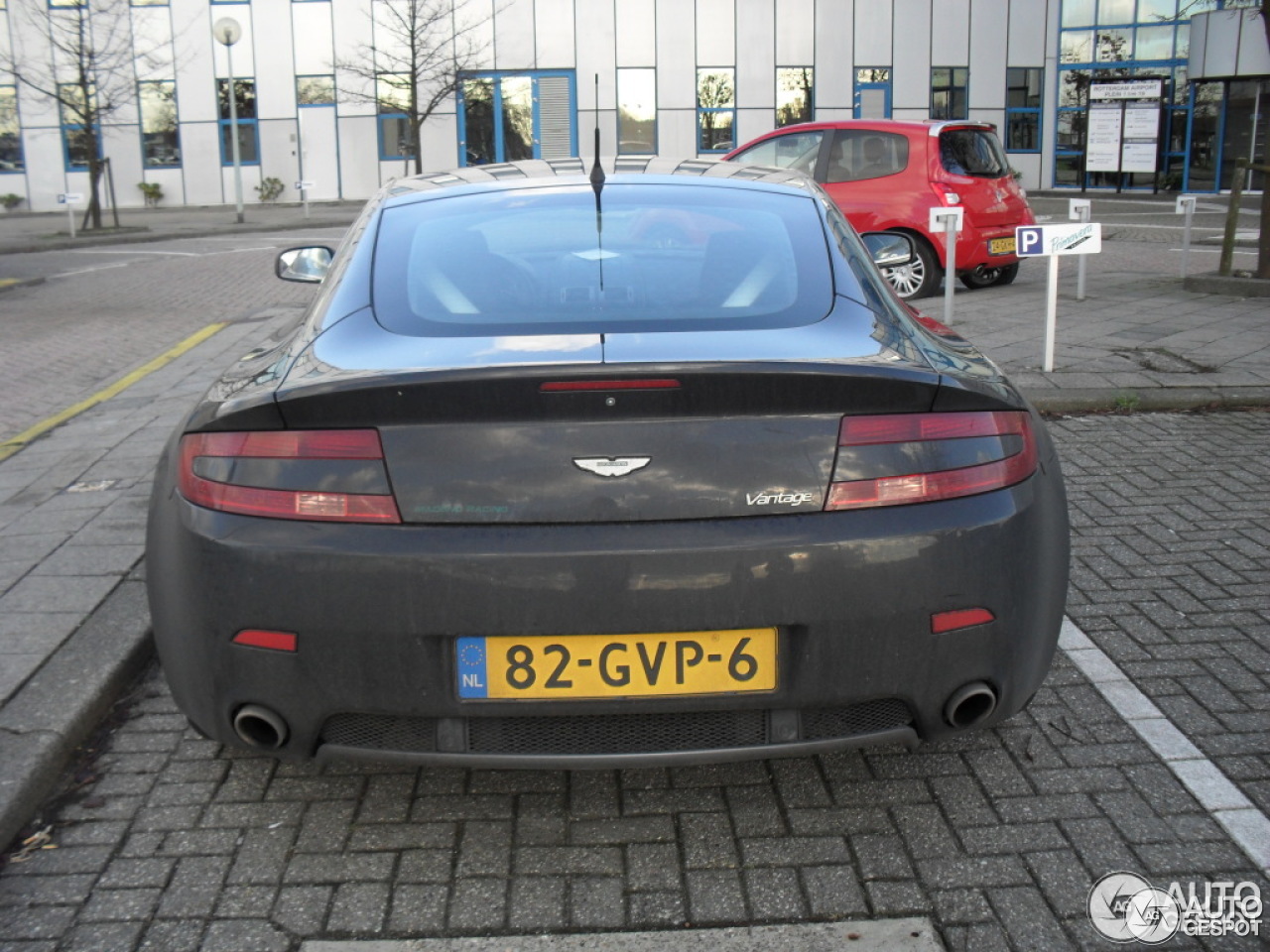 Aston Martin V8 Vantage