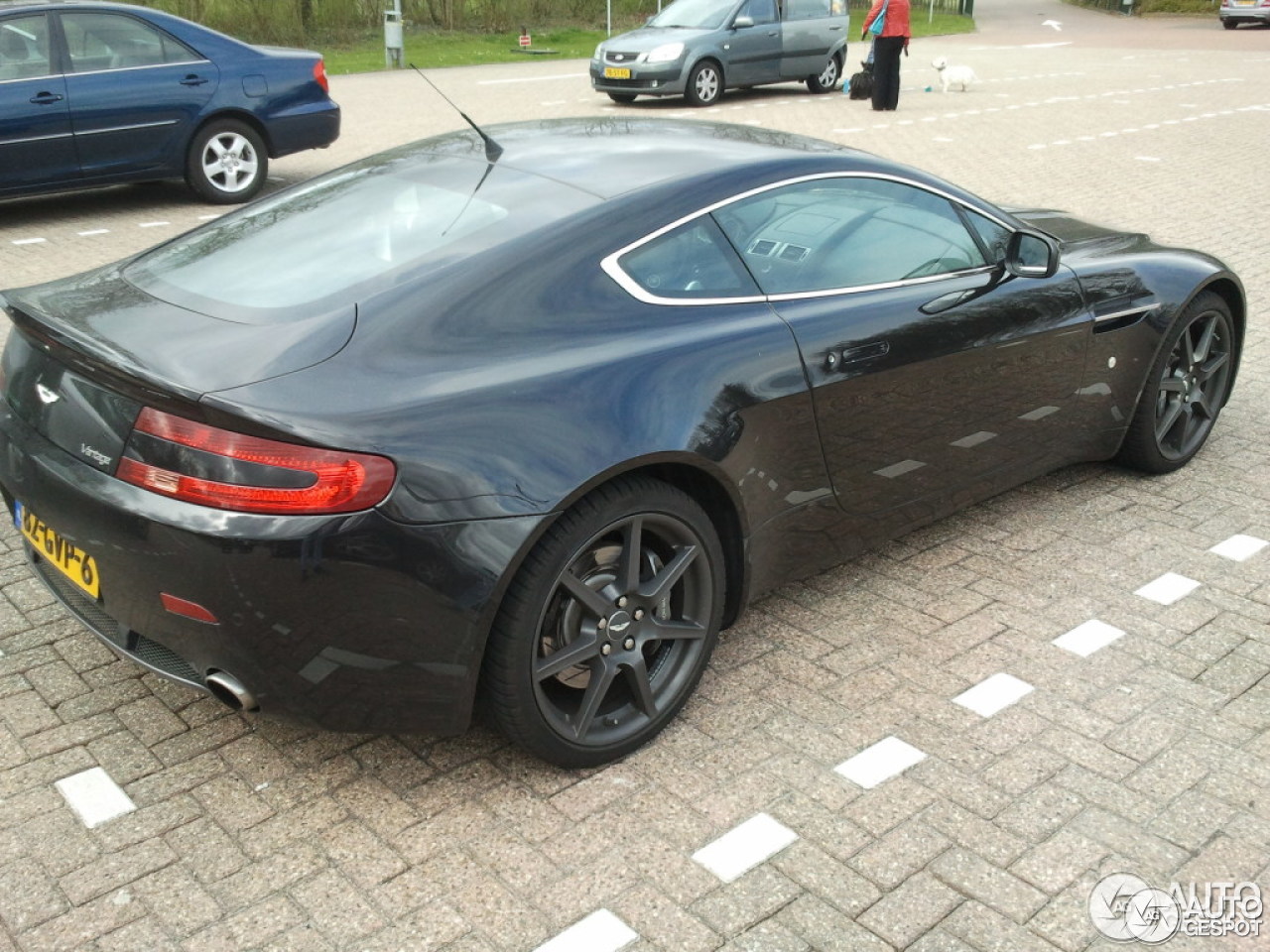 Aston Martin V8 Vantage