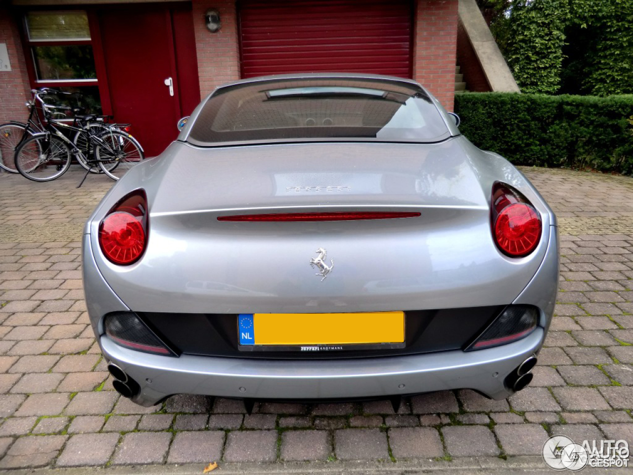 Ferrari California