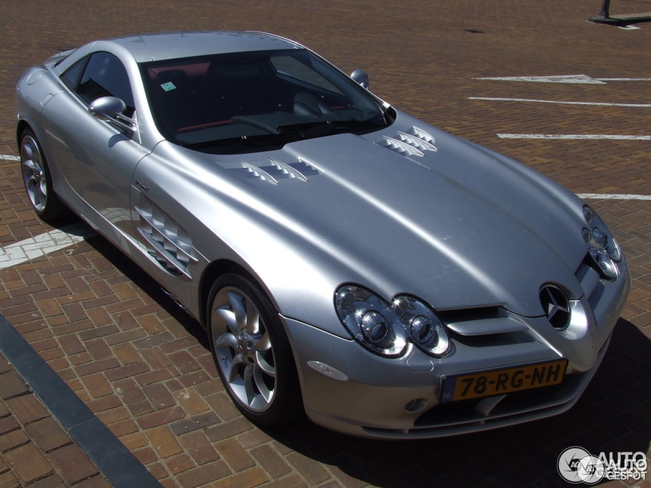 Mercedes-Benz SLR McLaren