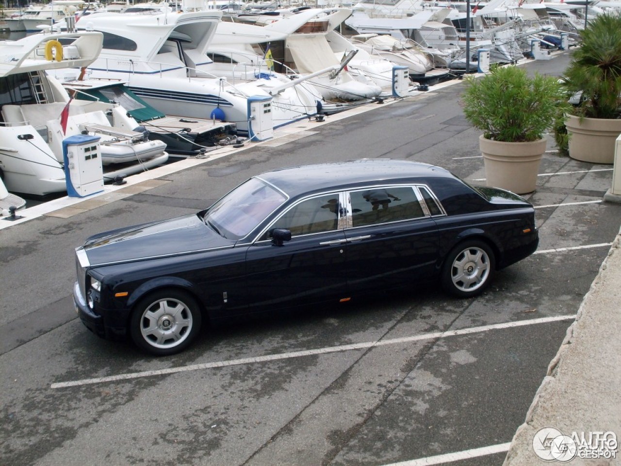 Rolls-Royce Phantom EWB