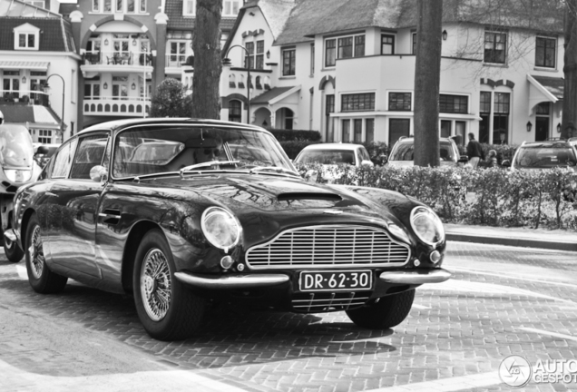 Aston Martin DB6 Vantage MKI