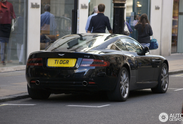 Aston Martin DB9