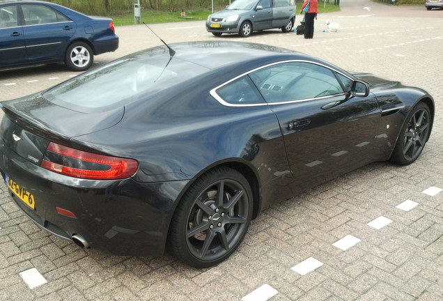 Aston Martin V8 Vantage