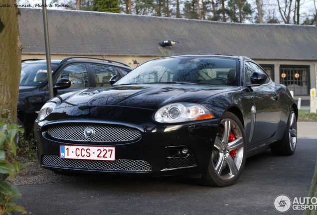 Jaguar XKR Portfolio