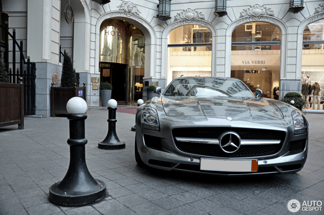 Mercedes-Benz SLS AMG