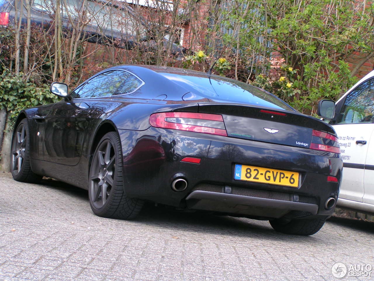 Aston Martin V8 Vantage