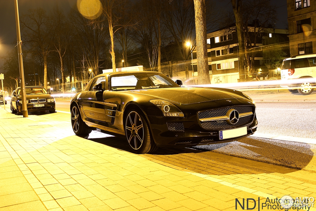 Mercedes-Benz SLS AMG