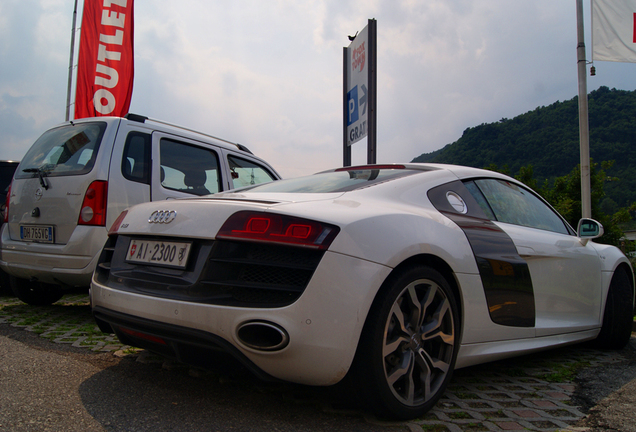 Audi R8 V10