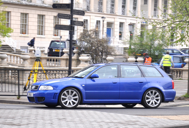 Audi RS4 Avant B5