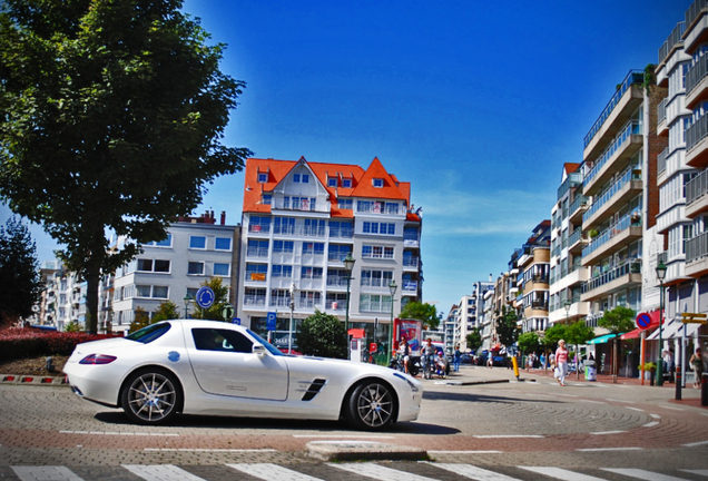 Mercedes-Benz SLS AMG