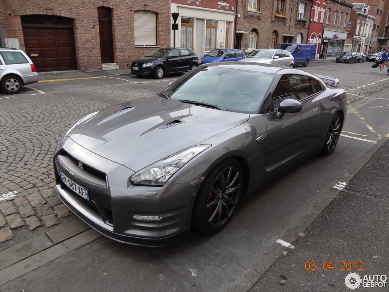 Nissan GT-R 2011