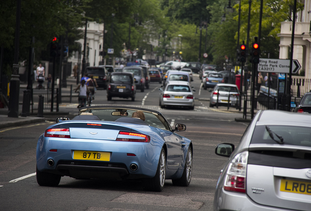 Aston Martin V8 Vantage Roadster