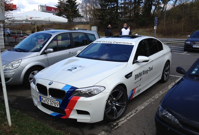 BMW M5 F10 2011