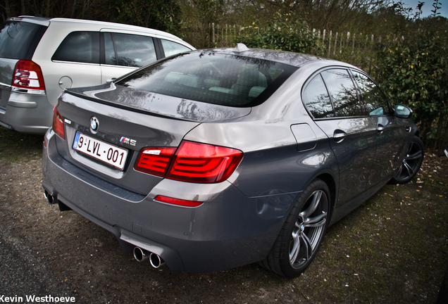 BMW M5 F10 2011