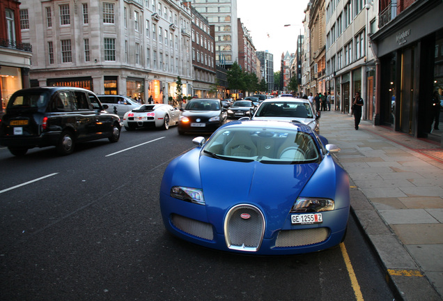 Bugatti Veyron 16.4 Bleu Centenaire