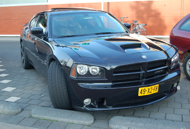 Dodge Charger SRT-8