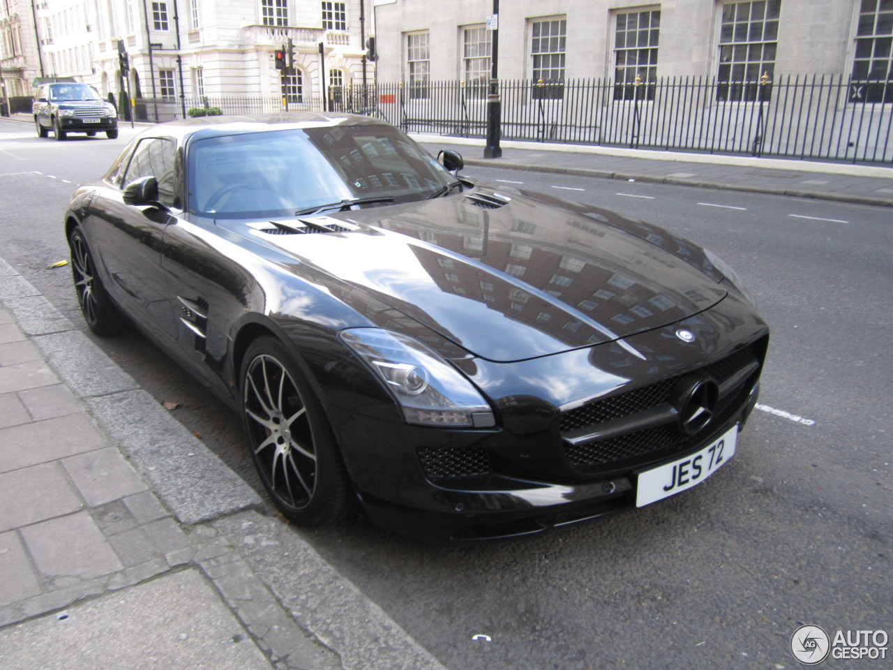 Mercedes-Benz SLS AMG