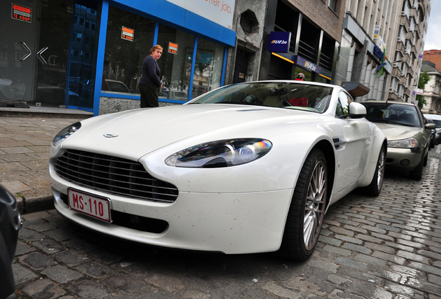 Aston Martin V8 Vantage