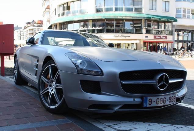 Mercedes-Benz SLS AMG