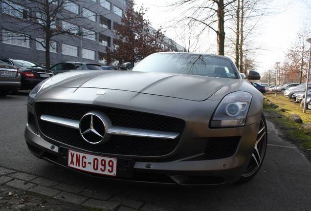 Mercedes-Benz SLS AMG