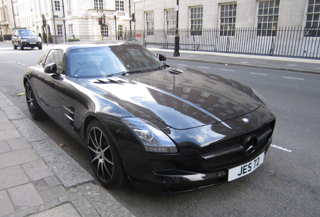 Mercedes-Benz SLS AMG