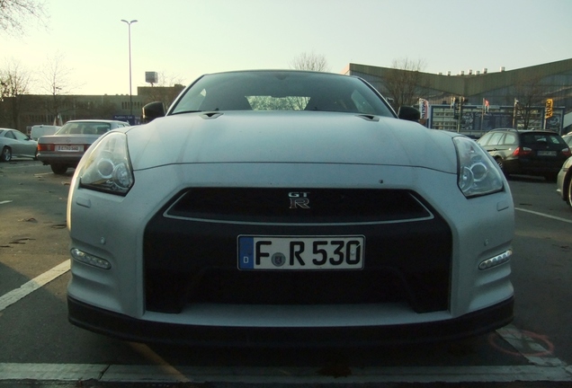 Nissan GT-R 2011