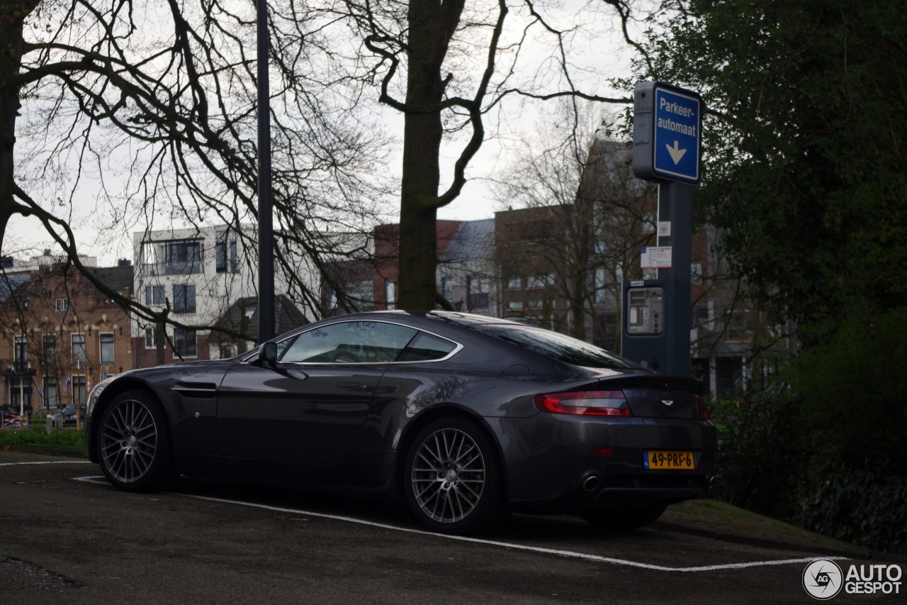 Aston Martin V8 Vantage