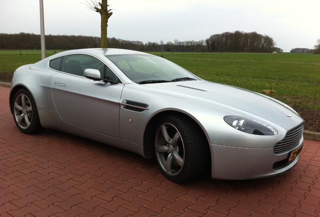 Aston Martin V8 Vantage