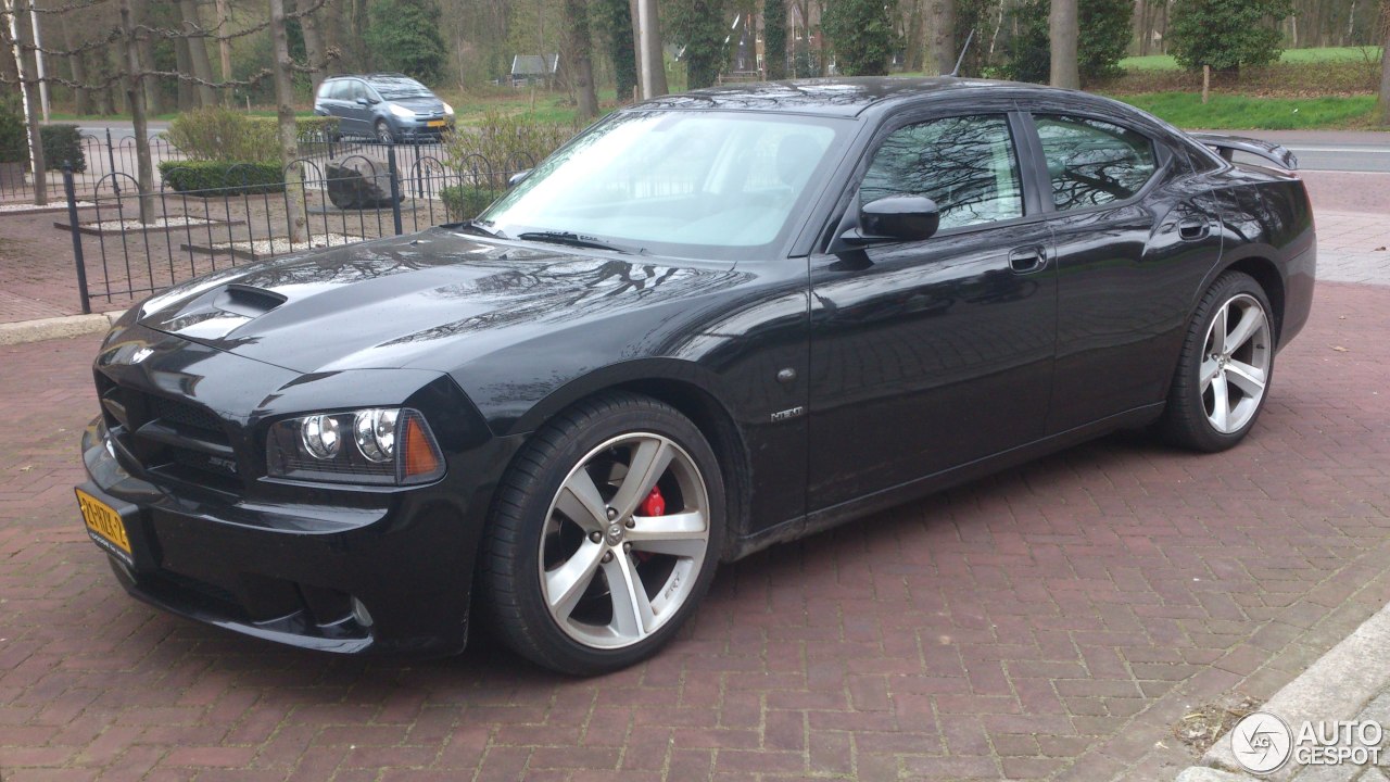 Dodge Charger SRT-8