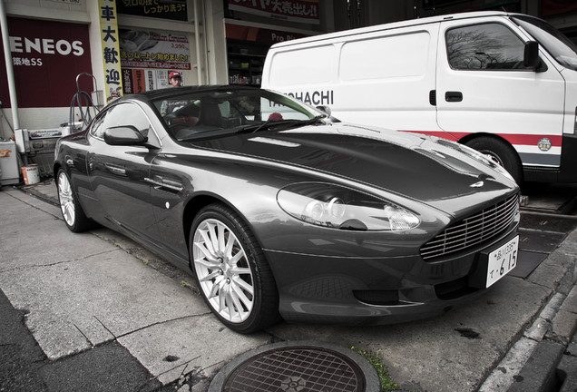 Aston Martin DB9