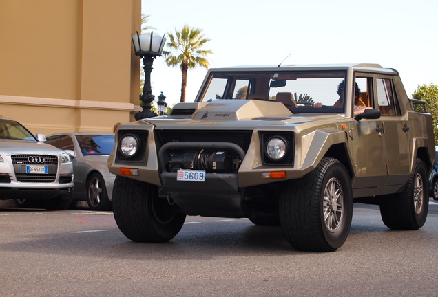 Lamborghini LM002