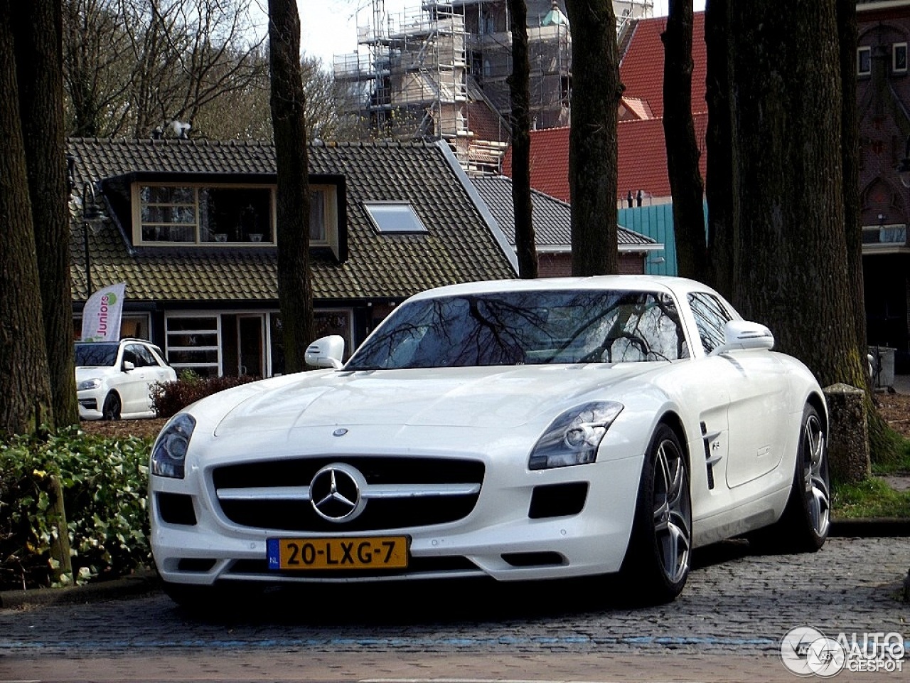 Mercedes-Benz SLS AMG