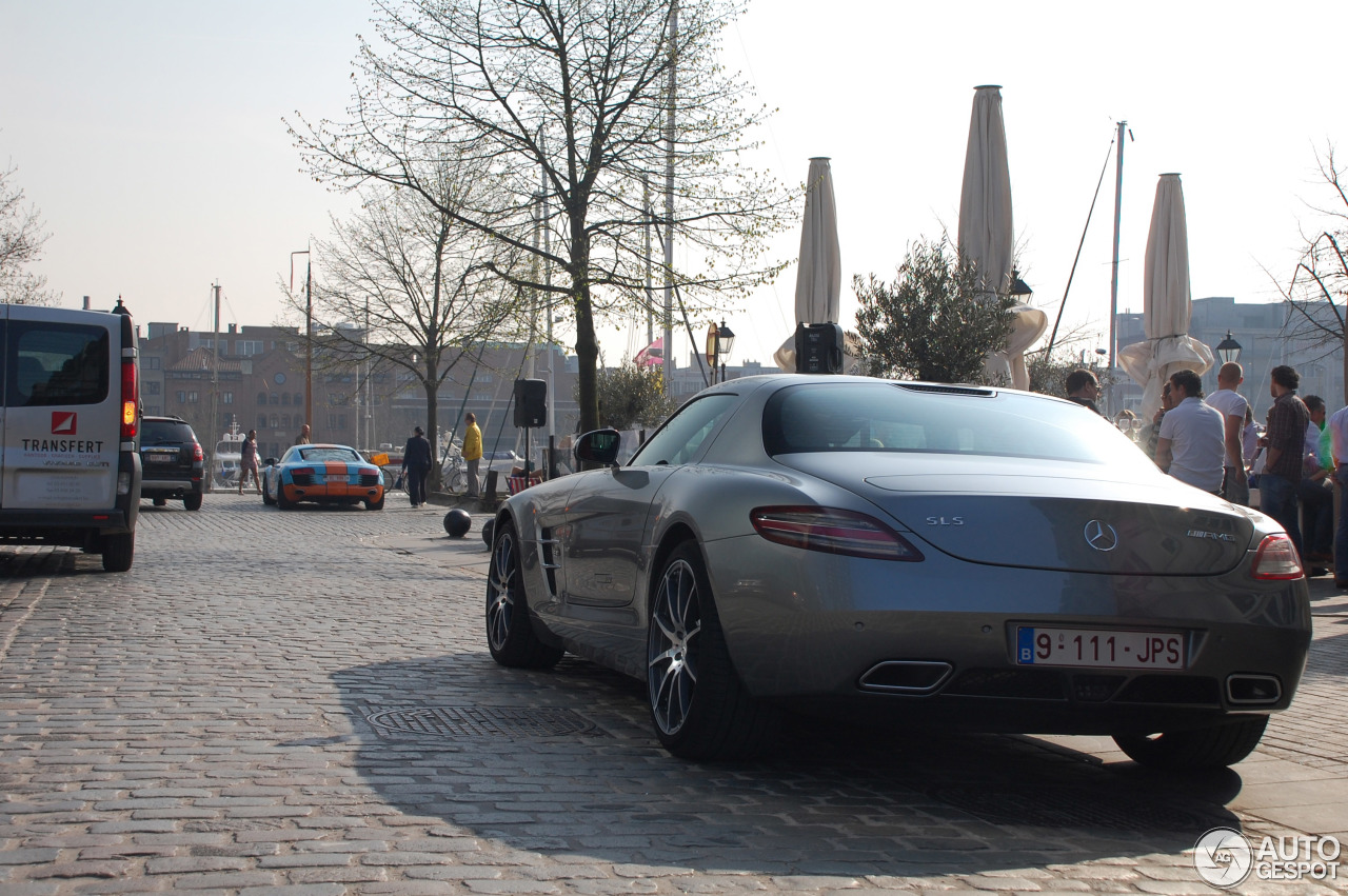 Mercedes-Benz SLS AMG