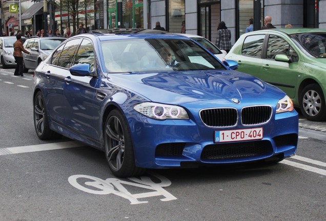 BMW M5 F10 2011