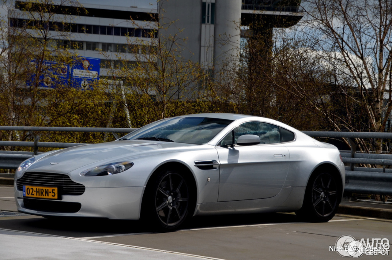 Aston Martin V8 Vantage