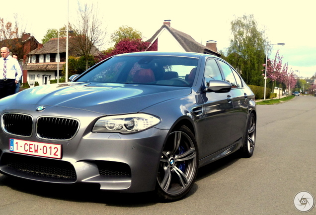 BMW M5 F10 2011