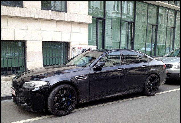 BMW M5 F10 2011