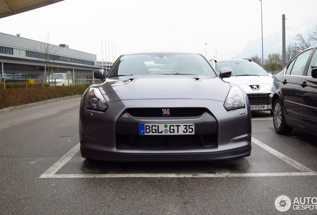 Nissan GT-R