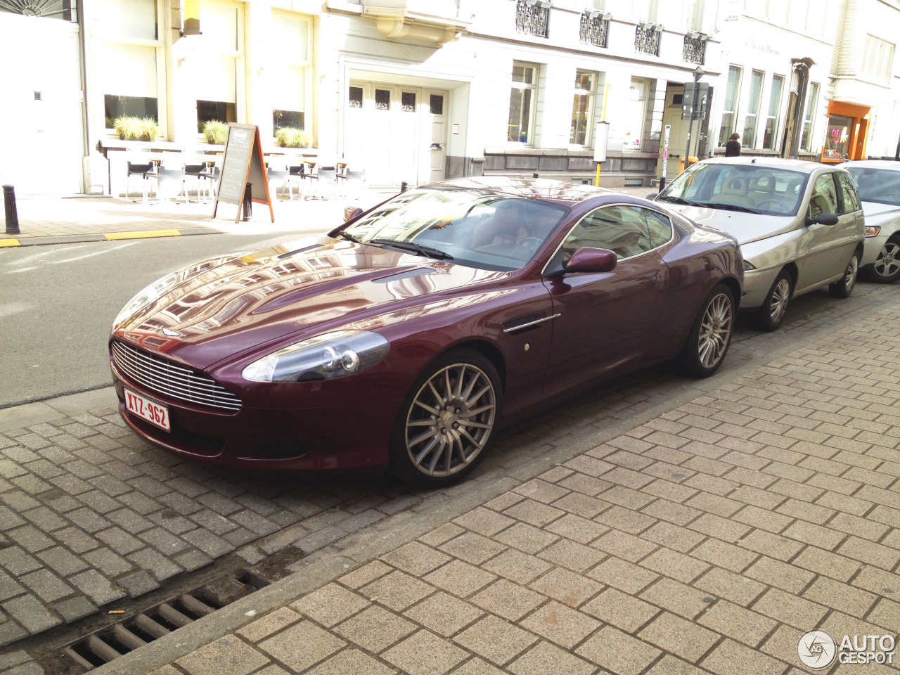 Aston Martin DB9