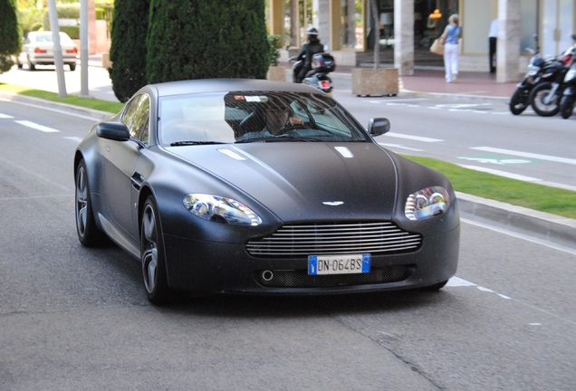 Aston Martin V8 Vantage