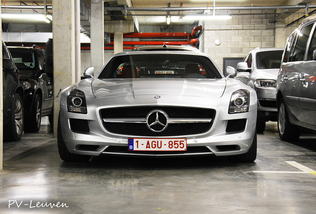 Mercedes-Benz SLS AMG