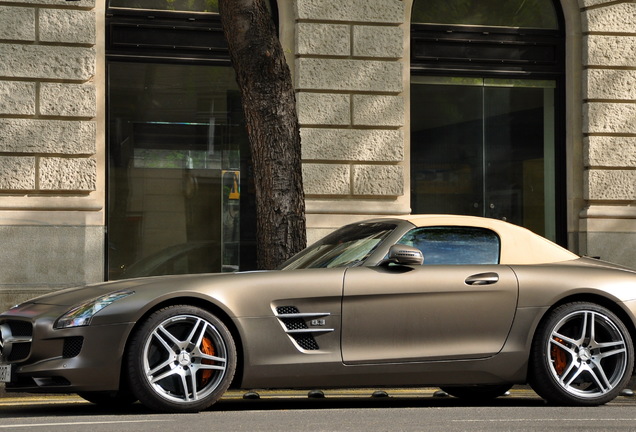 Mercedes-Benz SLS AMG Roadster