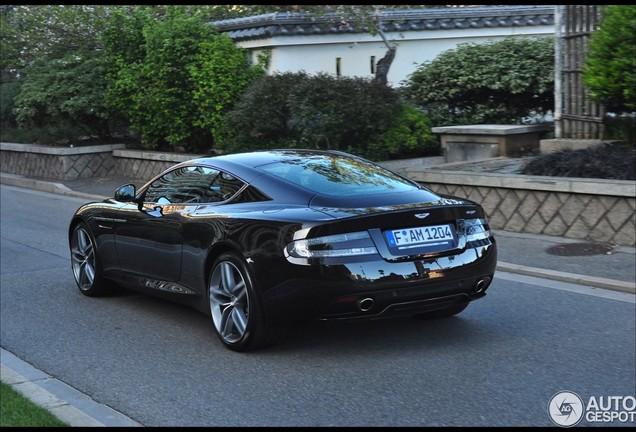 Aston Martin Virage 2011