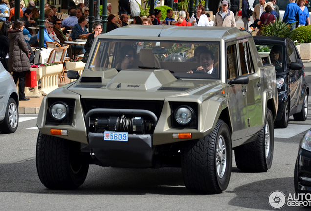 Lamborghini LM002